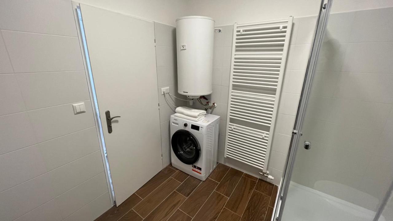 2 Room Apartment With Balcony Liptovský Mikuláš Extérieur photo